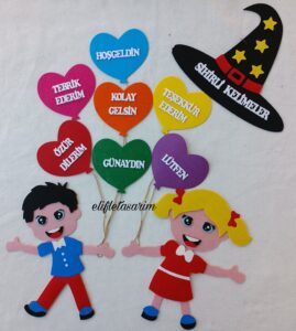 NEZAKET İFADELERİ ÇOCUKLU VE ŞAPKALI